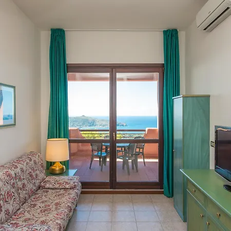 Pietre Rosse Club Palinuro Resort 3*